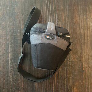Lowepro DSLR Camera Shoulder Bag – Black/Gray